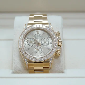 【Super Clone】Rolex Cosmograph Daytona 40mm Yellow Gold Diamond Baguette Champagne Dial Diamond Bezel - 126598TBR