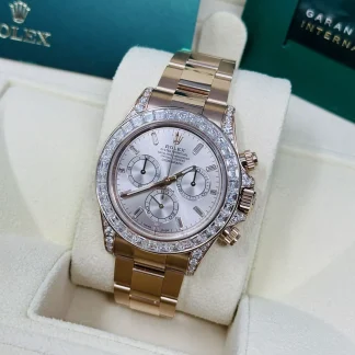 【Super Clone】Rolex Cosmograph Daytona 40mm Rose Gold Diamond Baguette Sundust Dial Diamond Bezel - 126595TBR