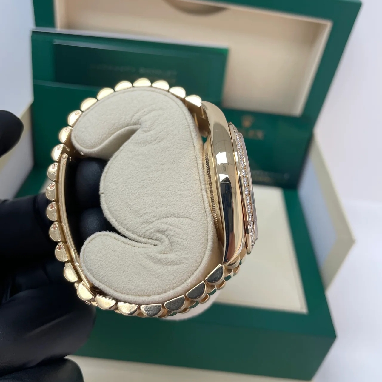 【Super Clone】RLX Day-Date 40mm Champaign Dial and Diamond Bezel Yellow Gold President Bracelet 228348RBR-0008