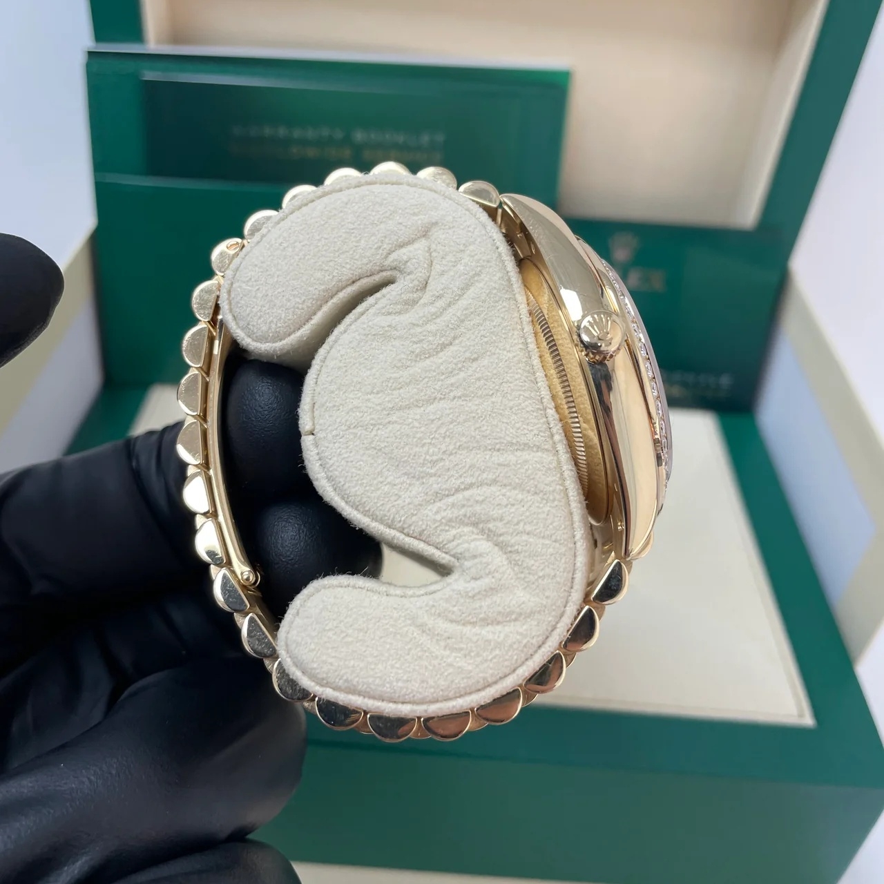 【Super Clone】RLX Day-Date 40mm Champaign Dial and Diamond Bezel Yellow Gold President Bracelet 228348RBR-0008