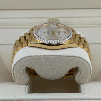 【Super Clone】RLX Day-Date 40mm Silver Roman Dial and Diamond Bezel Yellow Gold President Bracelet 228348RBR-0007