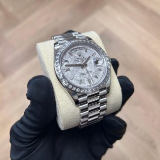【Super Clone】RLX Day-Date 40mm 228396TBR-0027 Meteoriate Baguette Diamond Dial and Bezel Watch