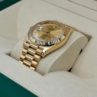 【Super Clone】RLX  Day-Date President 40mm Yellow Gold Champagne Diamond Baguette Dial - 228238