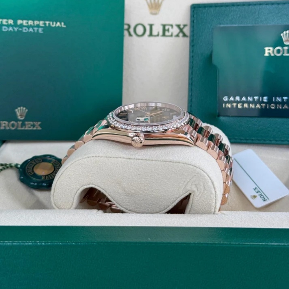 【Super Clone】RLX  Day-Date 40mm Slate Ombré Dial and Diamond Bezel 228345rbr-0025