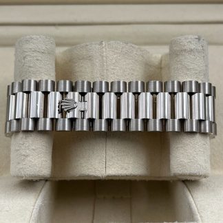 【Super Clone】RLX  Day-Date 228236-0009 Diamonds & Sapphires Dial