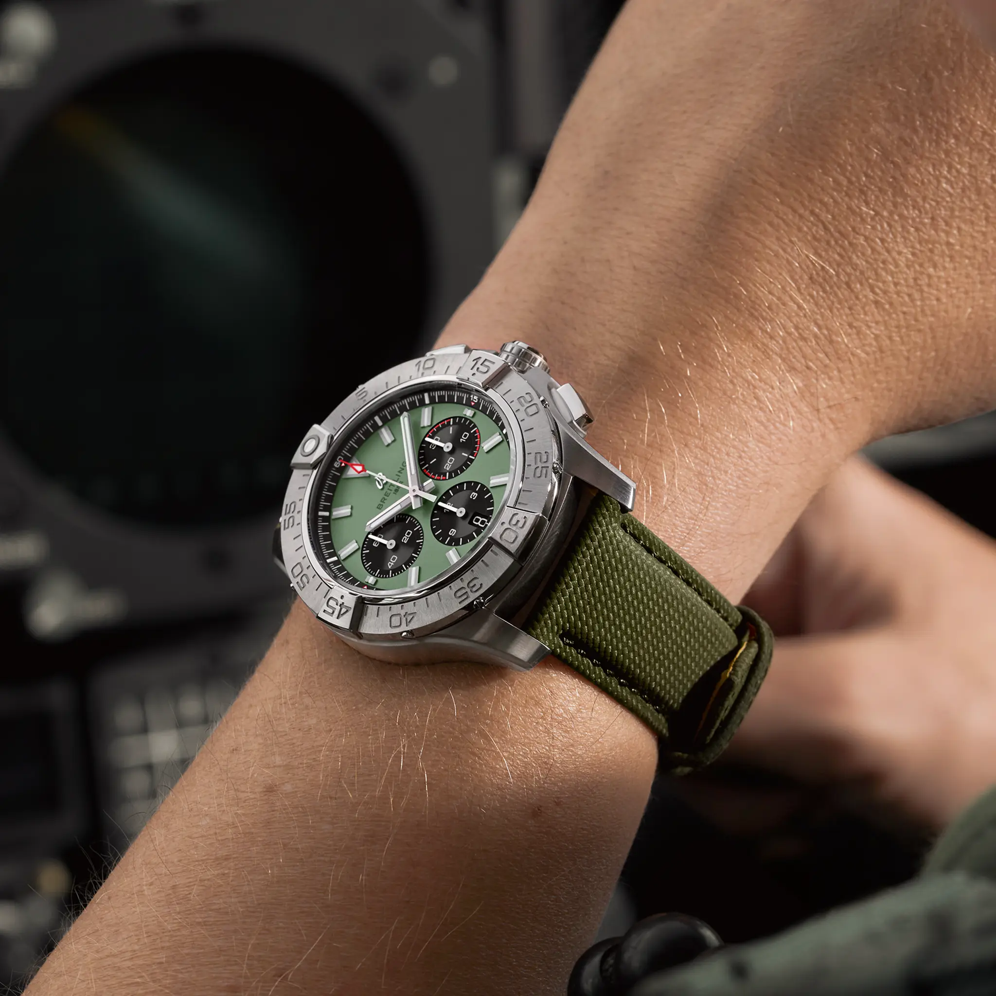 【Super Clone】Breitling Avenger B01 Chronograph 44mm AB0147101L1X1