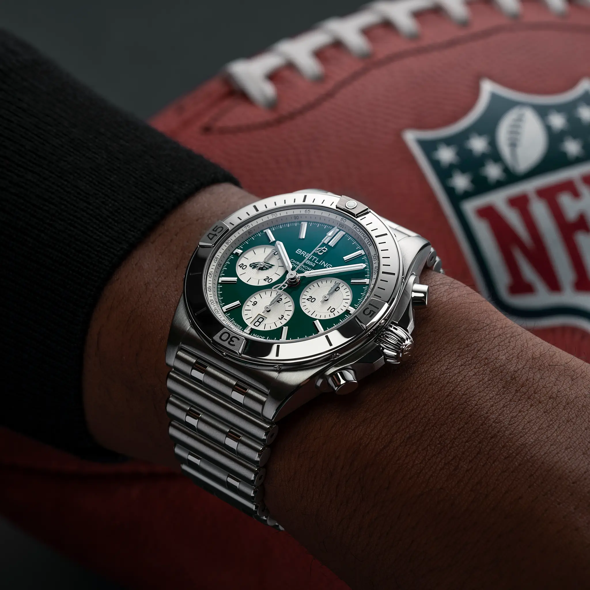 【Super Clone】Breitling Chronomat B01 42 NFL Philadelphia Eagles Edition AB01342B1L4A1