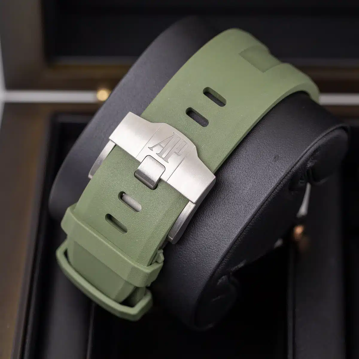 【Super Clone】Audemars Piguet  Royal Oak Offshore Khaki green 42mm 15720ST.OO.A052CA.01