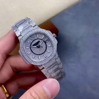 【Super Clone】Patek Philippe Nautilus Diamond 5711 40mm & 35mm Replica Watch
