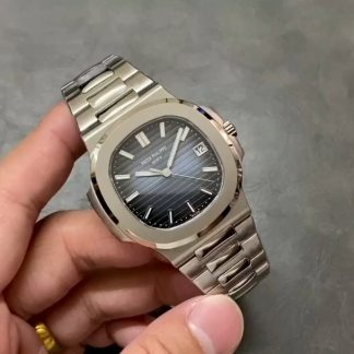 【Super Clone】Replica Patek Philippe Nautilus 5711 1A Black Dial 40mm Mens Watch