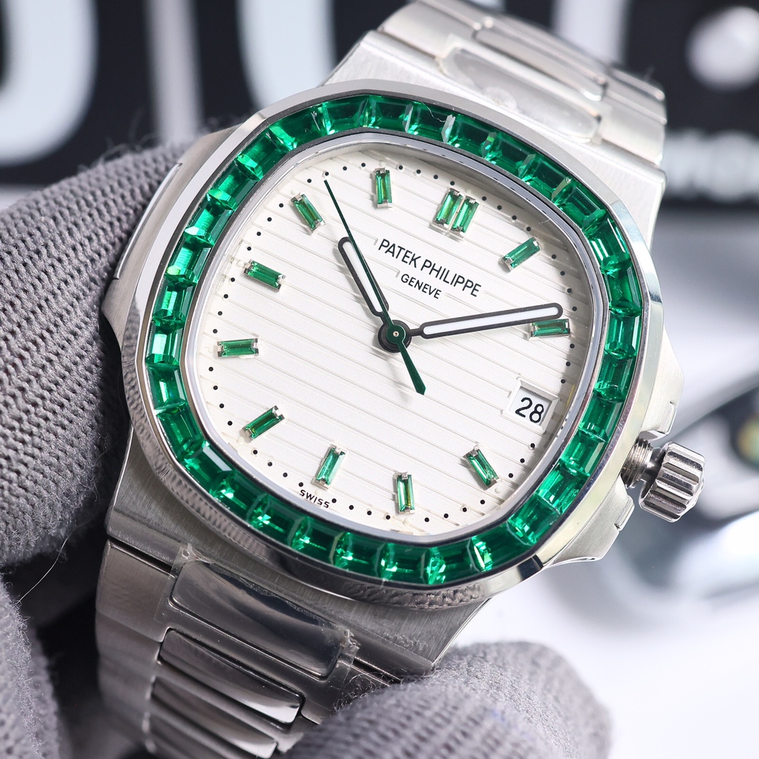 【Super Clone】Replica Patek Philippe Nautilus 5711 113P 01 40mm Mens Watch