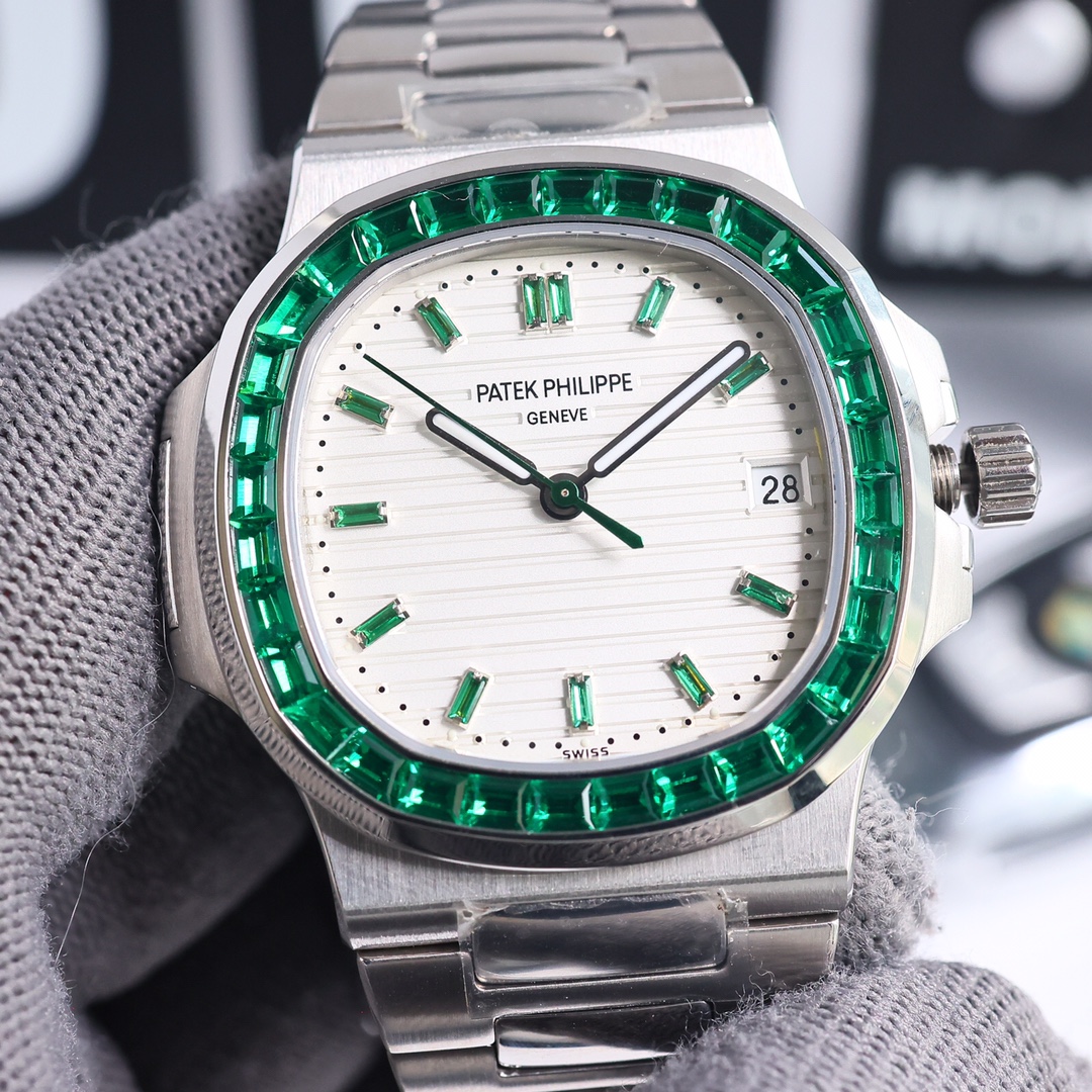 【Super Clone】Replica Patek Philippe Nautilus 5711 113P 01 40mm Mens Watch