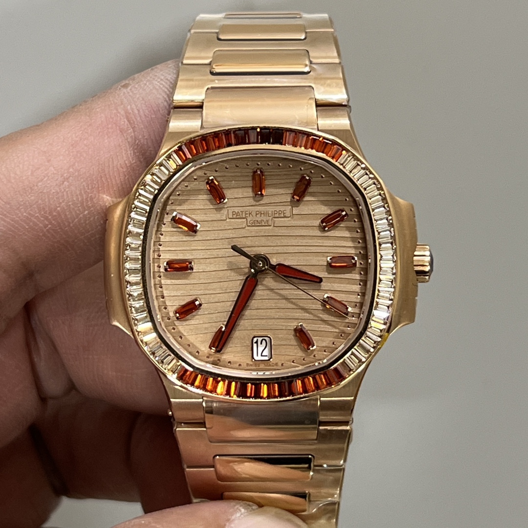 【Super Clone】Patek Philippe Nautilus Ladies Rose Gold Gemset Bezel 7118 1300R 001