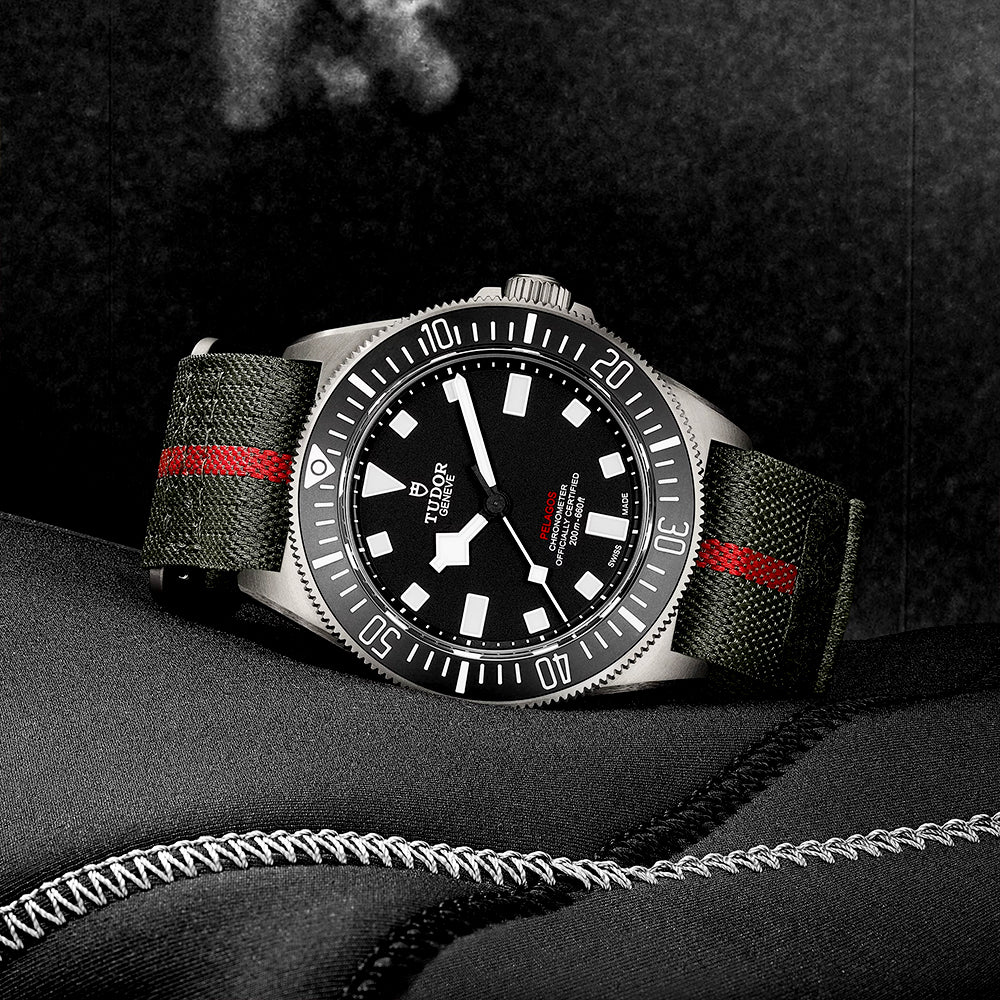 【Super Clone】TUDOR Pelagos FXD 42mm Black Dial Titanium Men's Automatic Watch M25717N-0001