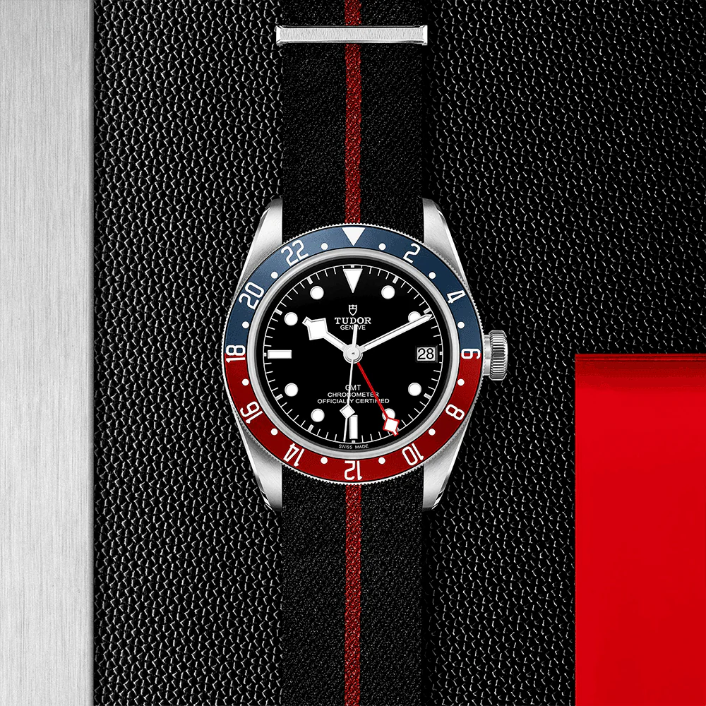【Super Clone】TUDOR Black Bay GMT 41mm Black Dial Automatic Men's Fabric Strap Watch M79830RB-0003