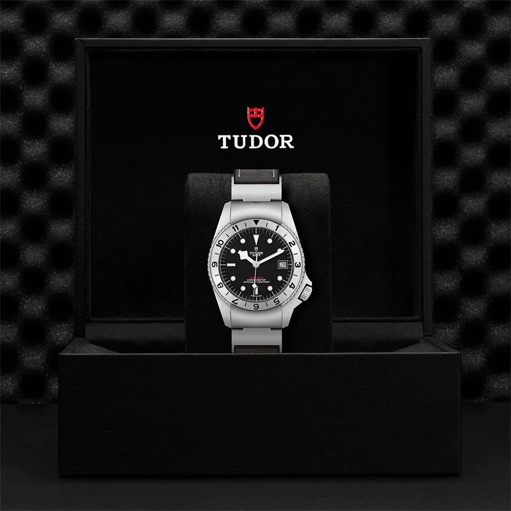 【Super Clone】TUDOR Black Bay P01 42mm Black Dial Men's Automatic Strap Watch M70150-0001