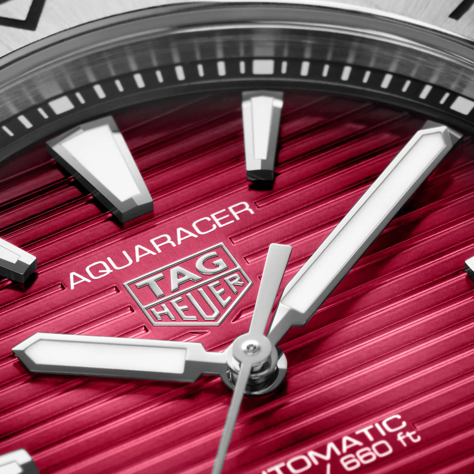 【Super Clone】TAG Heuer Aquaracer Professional 200 40mm Mens Watch Red WBP2114.BA0627