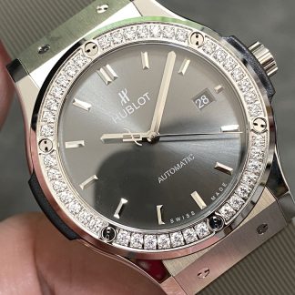 【Super Clone】Hublot Classic Fusion Grey Dial 42mm Mens Replica Watch