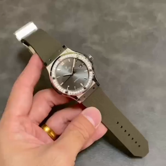 【Super Clone】Hublot Classic Fusion Grey Dial 42mm Mens Replica Watch