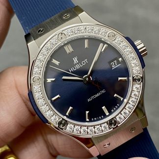 【Super Clone】565.NX.7170.RX.1204 Hublot Classic Fusion Titanium Blue Diamonds