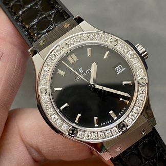【Super Clone】Hublot Classic Fusion 581.NX.1171.LR.1104 33mm Lady Watch